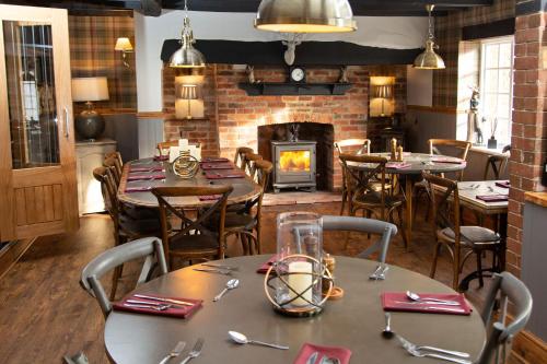 Crown Inn - Best Hotels in Derbyshire