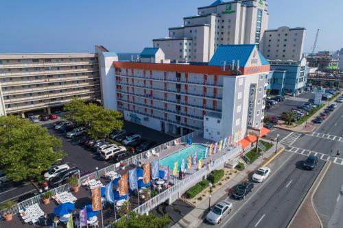 The Spinnaker - Best Pool Hotels in Ocean City, MD