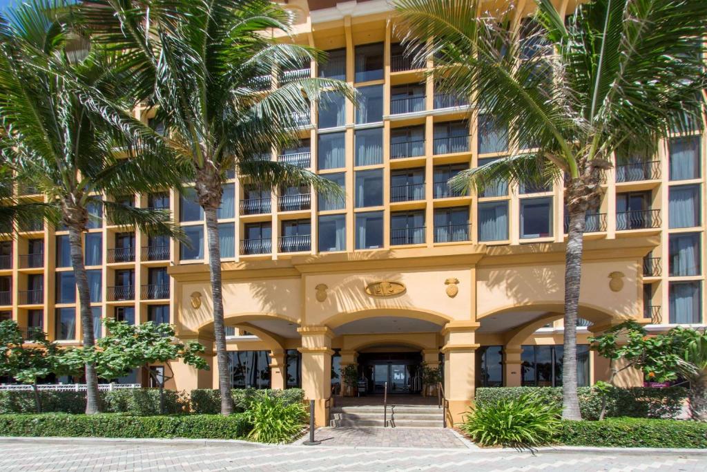Wyndham Deerfield Beach Resort - Best Hotels in Boca Raton, FL