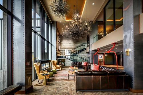 The Josie Hotel, Autograph Collection - Best Marriott International Hotels in British Columbia