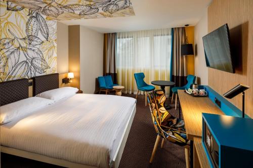 Swiss Chocolate by Fassbind Lausanne - Best Pet-Friendly Hotels in Lausanne