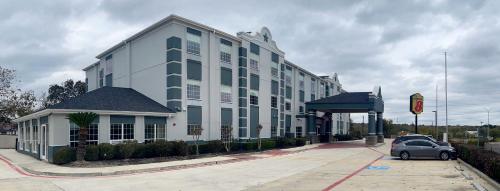 hotels with suites in San Antonio