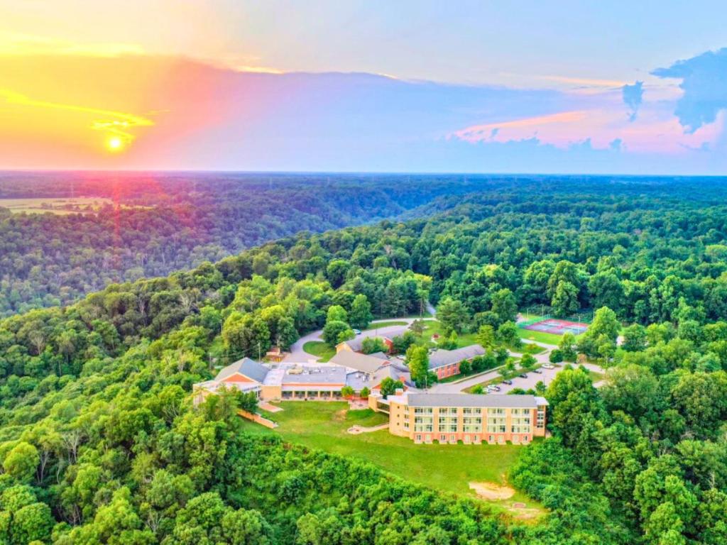 Clifty Inn