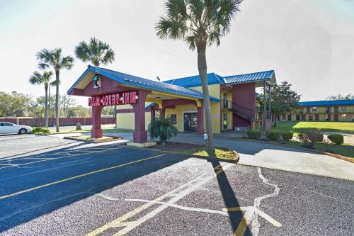 hotels with suites in Pensacola
