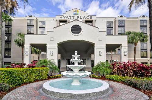 Hyatt Place Tampa Airport/Westshore - Best Hotels with Airport Shuttle Service in Tampa, FL