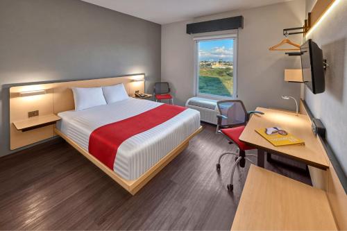 City Express by Marriott San Luis Potosi Zona Industrial - Best Hotels with Free Breakfast in Northern Mexico
