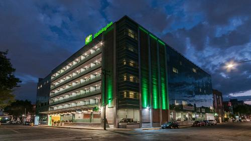 Holiday Inn Mexico Zona Centro by IHG - Best Pool Hotels in Mexico City