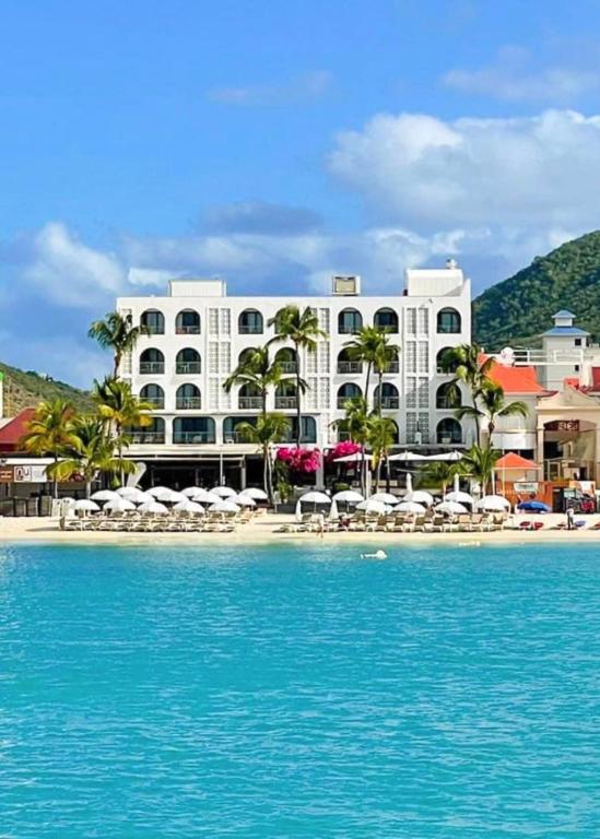 Holland House Beach Hotel - Best Hotels in Sint Maarten