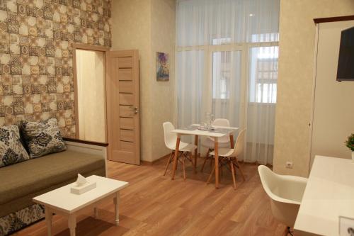 WINE & ROSE BOUTIQUE HOTEL