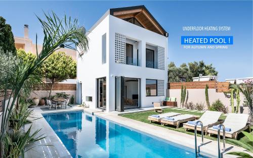 Fos Villa, a Luxe House with Private Heated Pool
