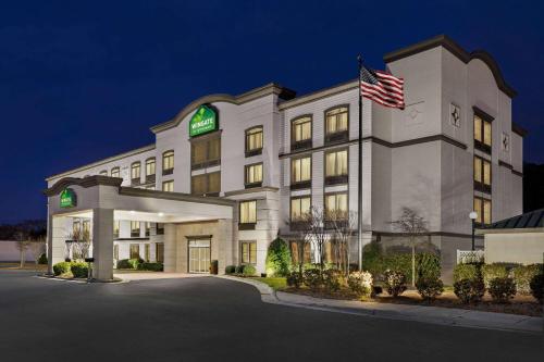 Wingate By Wyndham Southport - Best Pool Hotels in Wilmington, NC