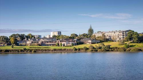Waipuna Hotel & Conference Centre - Best Parking Hotels in Auckland