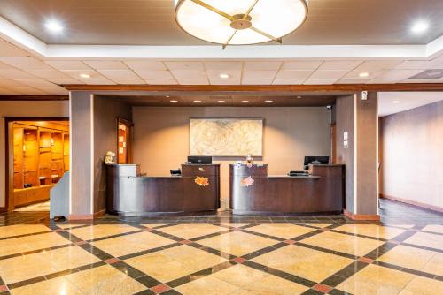 Wyndham Omaha Hotel - West Dodge - Best Parking Hotels in Omaha, NE