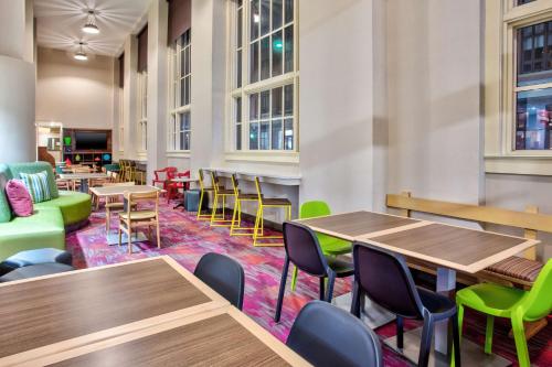 Home2 Suites by Hilton San Antonio Downtown - Riverwalk, TX