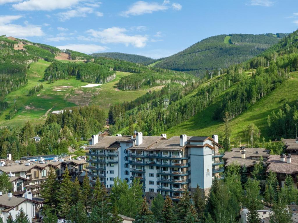 Lodge Tower - Best Pool Hotels in Colorado
