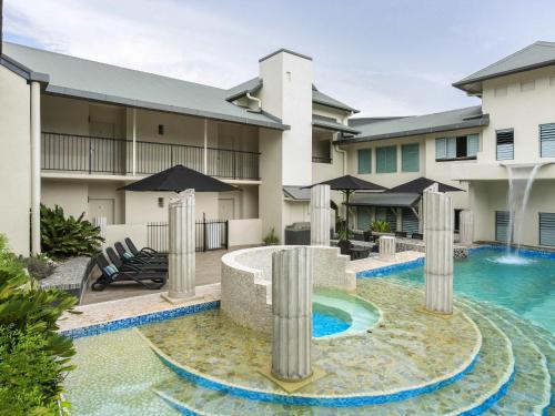 Mantra in the Village - Best Beach Hotels in Australia