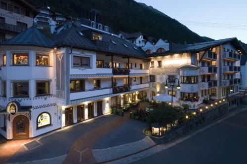 Superior Gourmethotel Yscla - Best Hotels in Tyrol
