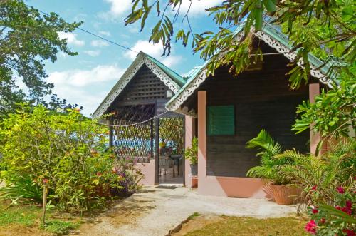 Firefly Beach Cottages - Best Hotels with Airport Shuttle Service in Jamaica
