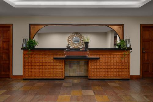 Larkspur Landing Extended Stay Suites Campbell - Best Parking Hotels in San Jose, CA