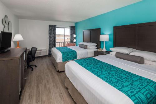 Howard Johnson by Wyndham Beaufort/Parris Island - Best Hotels in Beaufort, SC