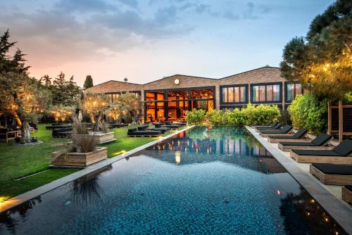 Warehouse By The Stay - Best Hotels in Alaçatı