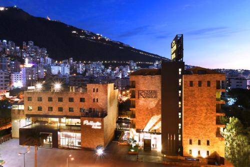 Reston Hotel - Best Pool Hotels in Lebanon