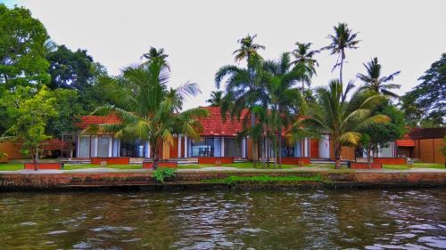 Punnamada Resort - Best Hotels in Alappuzha