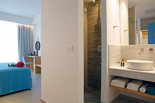 Oasis Beach Hotel