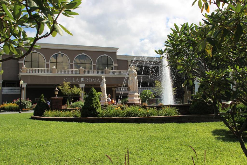 Villa Roma Resort and Conference Center - Best Family Hotels in New York