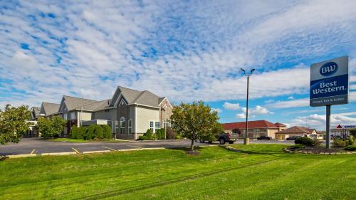 hotels with suites in Batavia