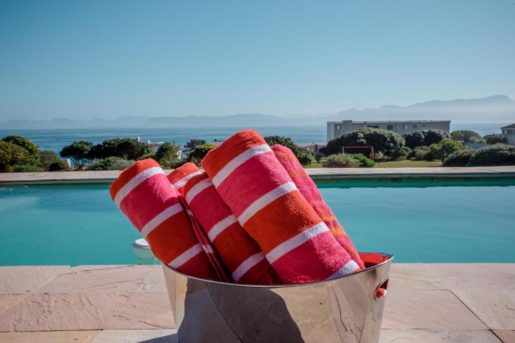 Benguela - Best Hotels in Gansbaai