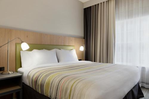 suite hotels in Camden