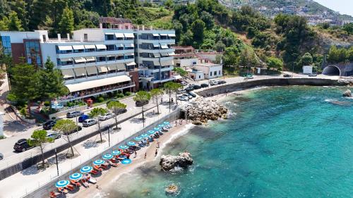 Hotel New York - Best Beach Hotels in Albania