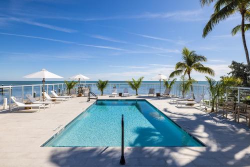 Pines & Palms Resort - Best Beach Hotels in Islamorada, FL