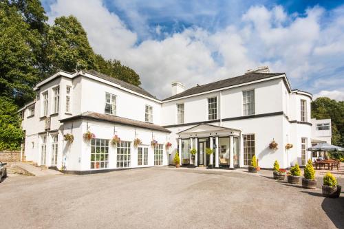 The Manor Hotel - Best Hotels in Wales