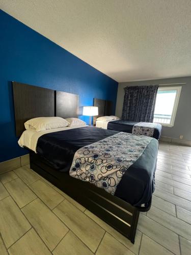 hotels with suites in Camden