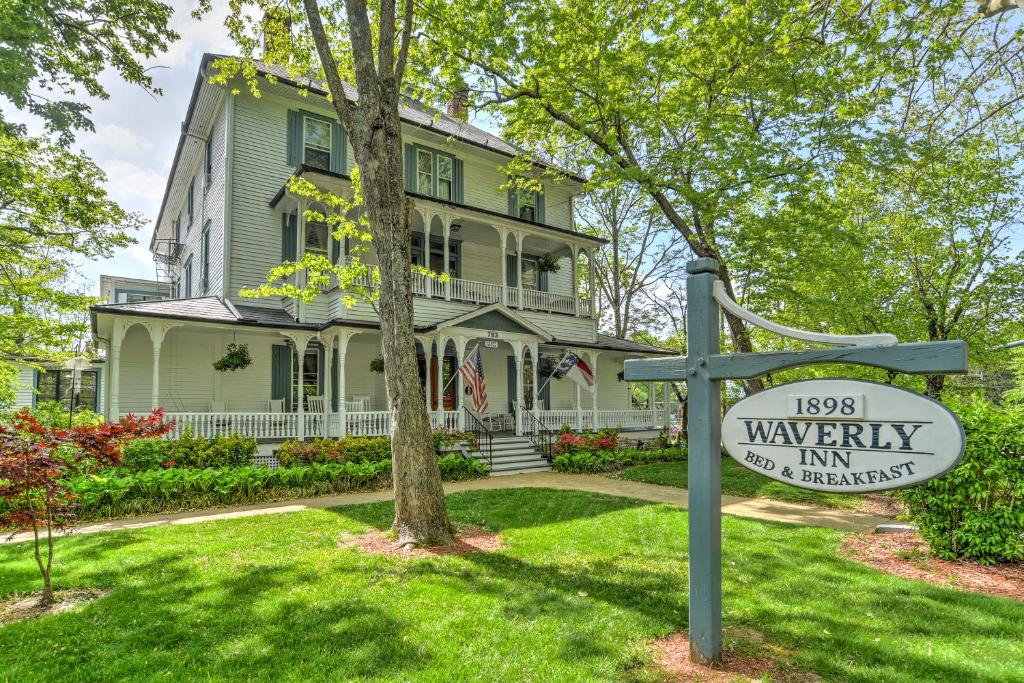 1898 Waverly Inn - Best Hotels in North Carolina