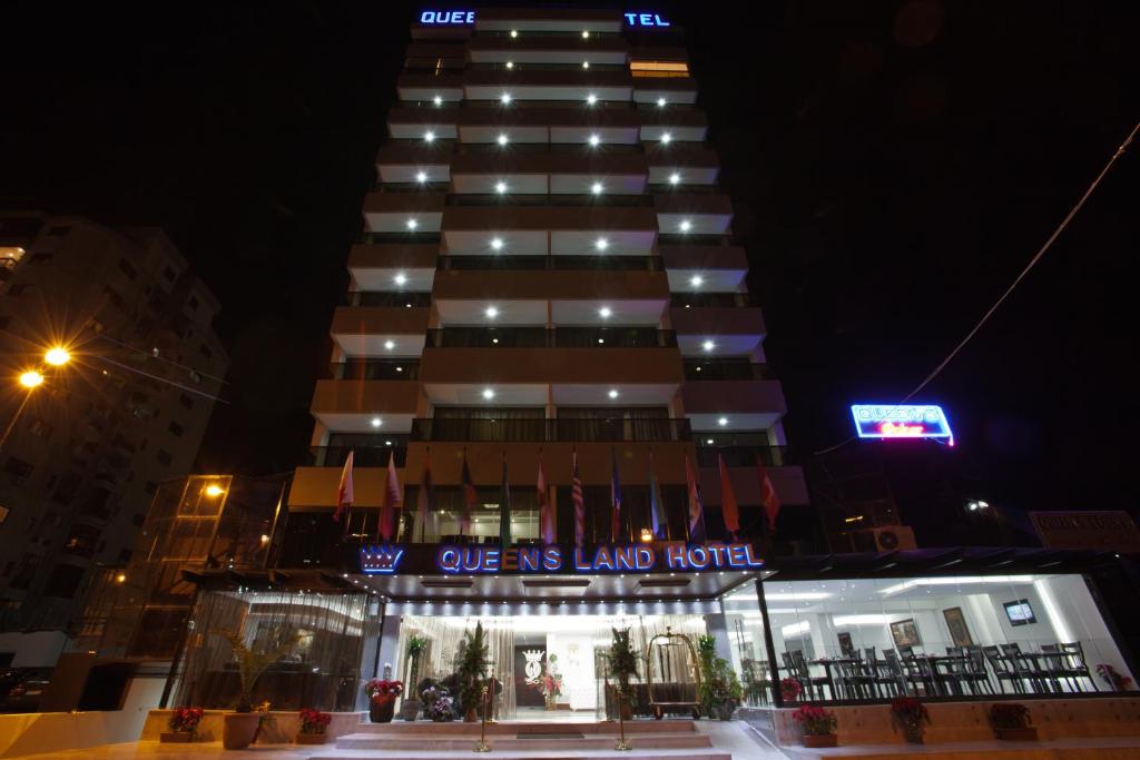 Queens Land Hotel - Best Parking Hotels in Lebanon