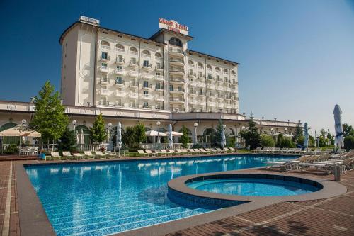 Grand Hotel Italia - Best Pet-Friendly Hotels in Romania