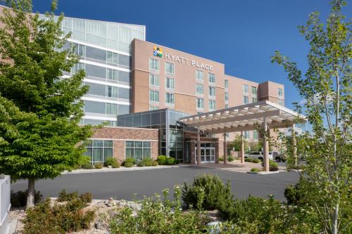 Hyatt Place Reno/Tahoe Airport - Best Pet-Friendly Hotels in Reno, NV