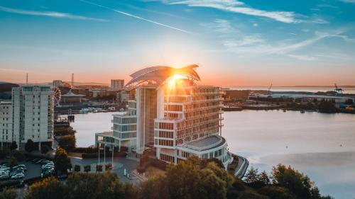 voco St. David's Cardiff by IHG - Cardiff Hotels with Parking
