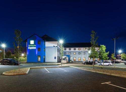 Holiday Inn Express Antrim by IHG - Best Hotels with Free Breakfast in Northern Ireland