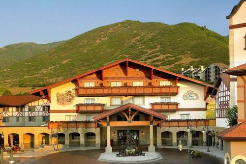 Zermatt Utah Resort & Spa Trademark Collection by Wyndham - Best Pool Hotels in Utah