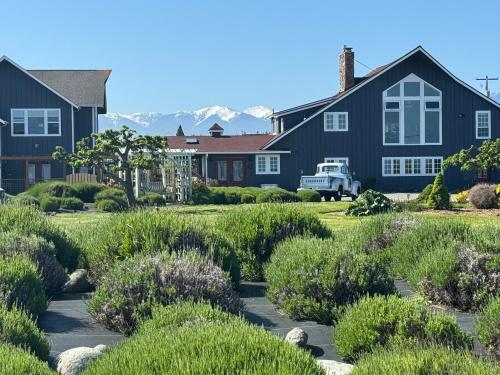 Dungeness Barn House Bed and Breakfast at Two Crows Farm - Best Hotels in Washington State