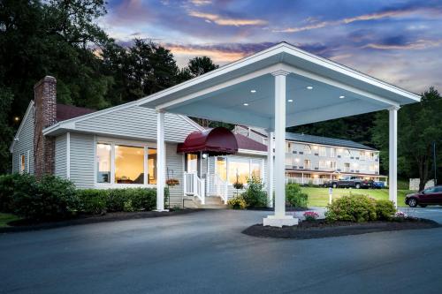 Best Western - Freeport Inn - Best Pool Hotels in Maine