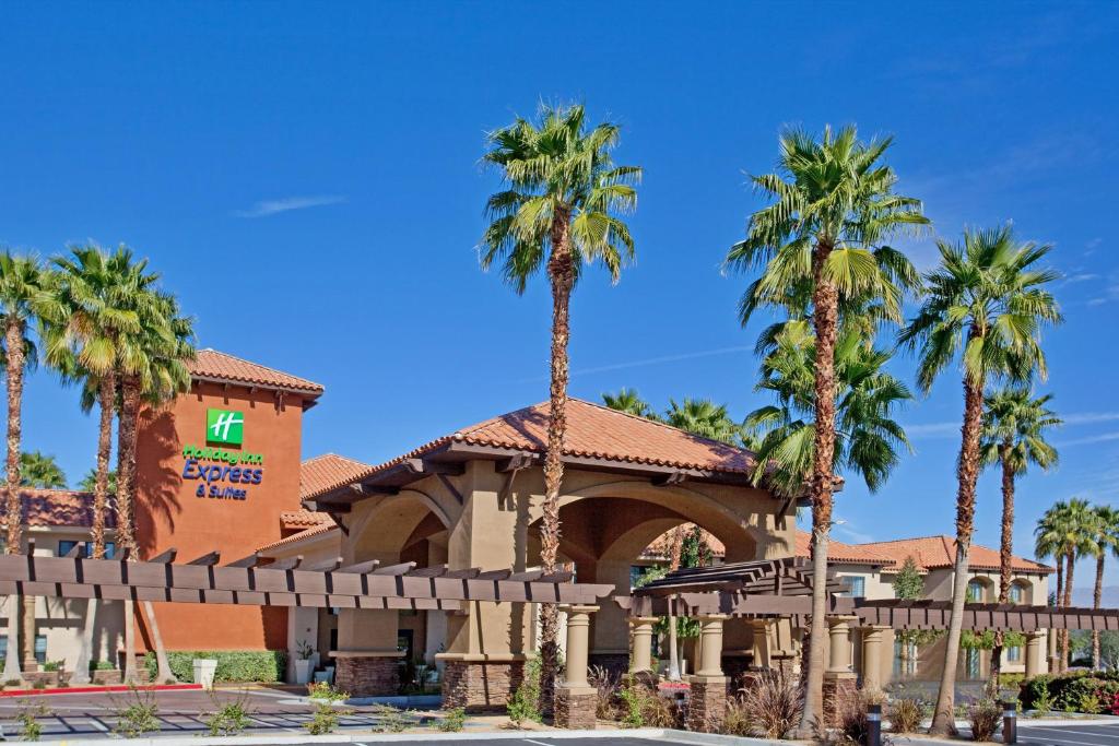 Holiday Inn Express & Suites Rancho Mirage - Palm Spgs Area by IHG - Best Hotels with Free Breakfast in Palm Springs, CA