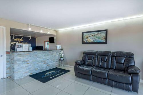 Howard Johnson by Wyndham Vero Beach/I-95 - Best Hotels in Vero Beach, FL