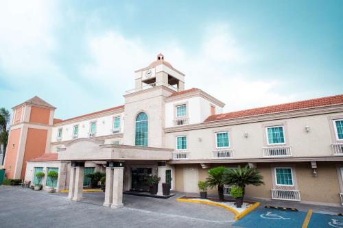 Best Western PLUS Monterrey Colón - Best Hotels with Free Breakfast in Monterrey