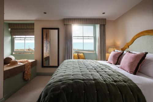 Pier House - Hotels with Sea Views in Cornwall