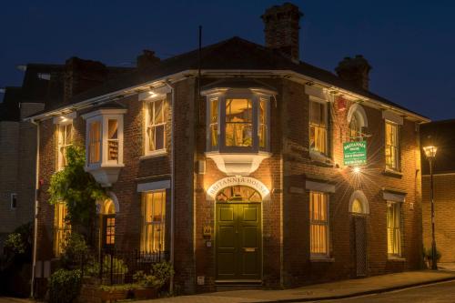 Britannia House - Best Hotels in Hampshire